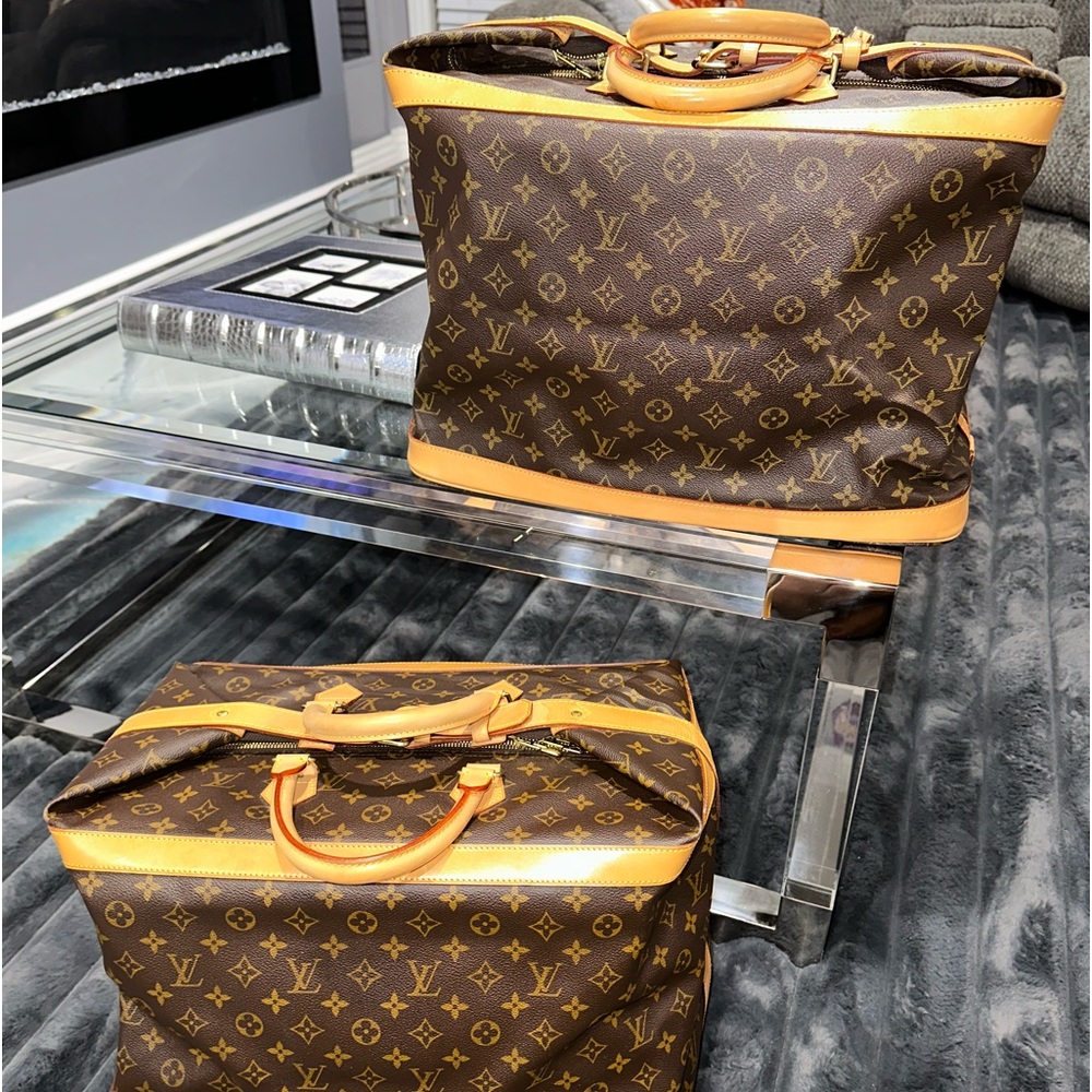 LOUIS VUITTON TRAVEL DUFFLE BAG